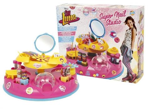 SOY LUNA SUPER NAIL STUDIO