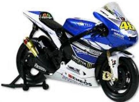 MOTO YAMAHA V.ROSSI 2013 1/12