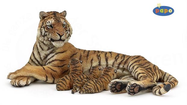 MAMMA TIGRE CON CUCCIOLI