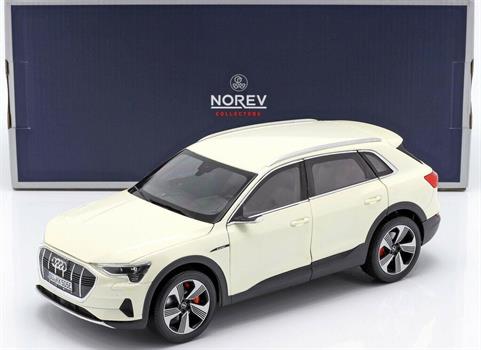 AUTO AUDI E-TRON 2019 1/18