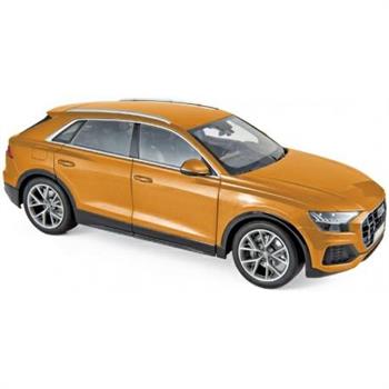 AUTO AUDI Q8 1/18