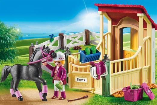 STALLA CON CAVALLO ARABO