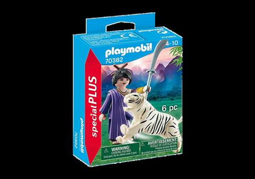 GUERRIERA NINJA CON TIGRE