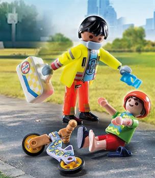 CITY LIFE PARAMEDICO CON BAMBINO