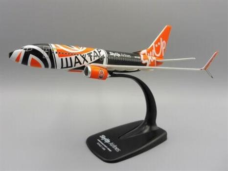 AEREO B737-700 SHAKTAR SNAPFIT 1/200