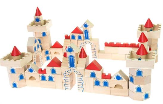 COSTRUZIONI CASTELLO IN LEGNO