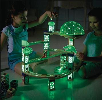 QUADRILLA SPACE CITY GLOW IN THE DARK